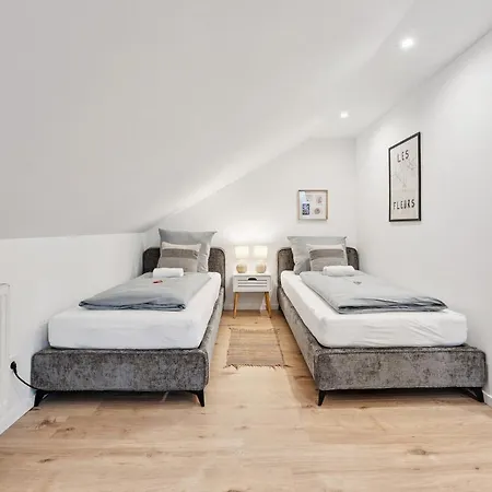 Yello Homes - 4 Gaeste - 3 - Gemuetlich & Luxurioes דירה הרצוגנאוראך