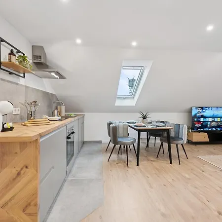 Yello Homes - 4 Gaeste - 3 - Gemuetlich & Luxurioes דירה הרצוגנאוראך